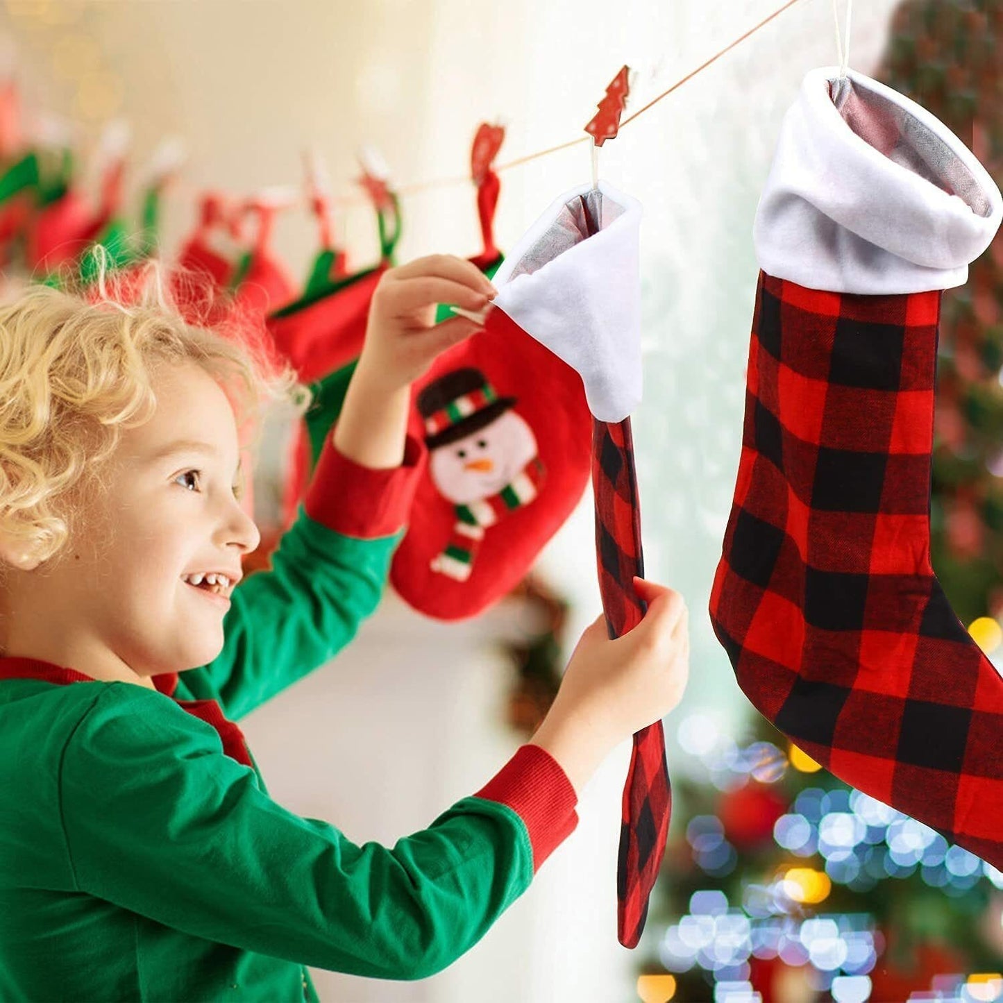 Complete Family Vintage Merry Christmas Stockings Set 6 PCS - Merchandise Plug